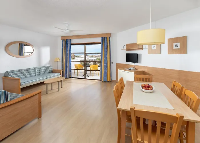 מלון דירות Aguamar Apartamentos, Cristianos Downtown 3*