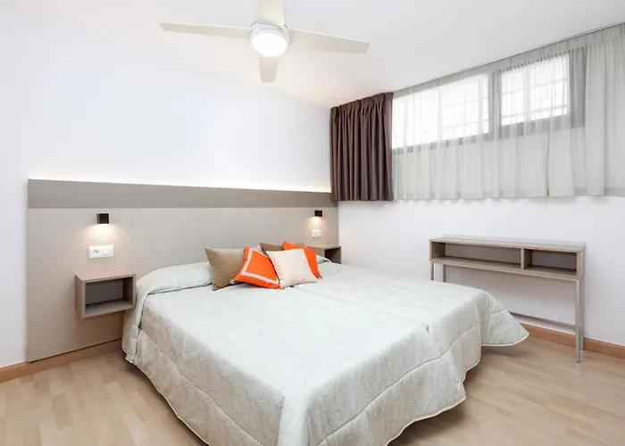 Aguamar Apartamentos, Cristianos Downtown מלון דירות 3*